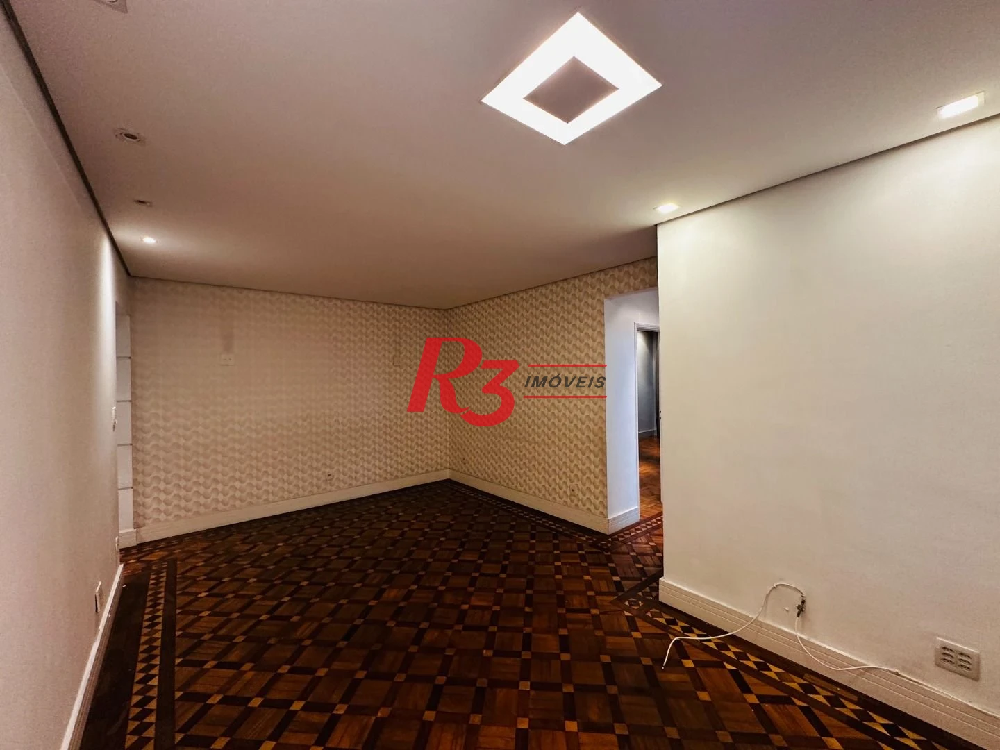 Apartamento com 2 dormitórios à venda, 110 m² por R$ 530.000,00 - Embaré - Santos/SP