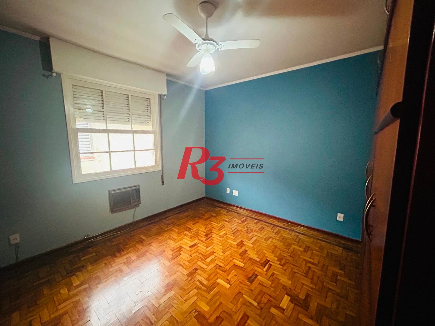 Sobrado com 2 dormitórios à venda, 86 m² por R$ 475.000,00 - Vila Matias - Santos/SP