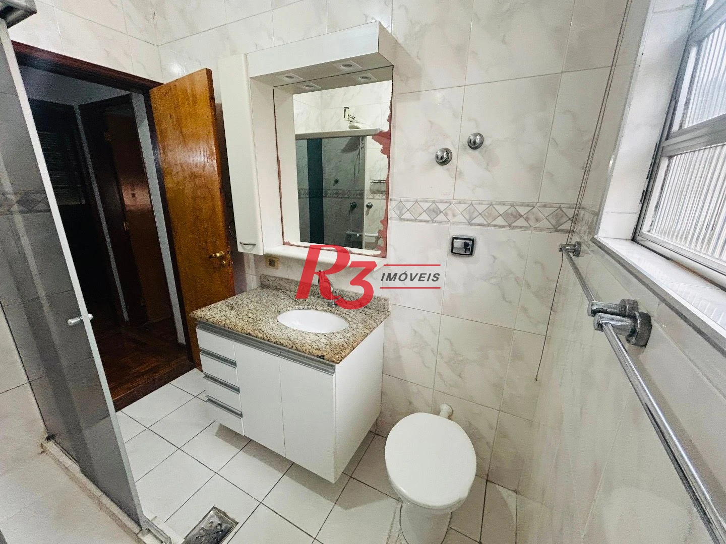Sobrado com 2 dormitórios à venda, 86 m² por R$ 475.000,00 - Vila Matias - Santos/SP