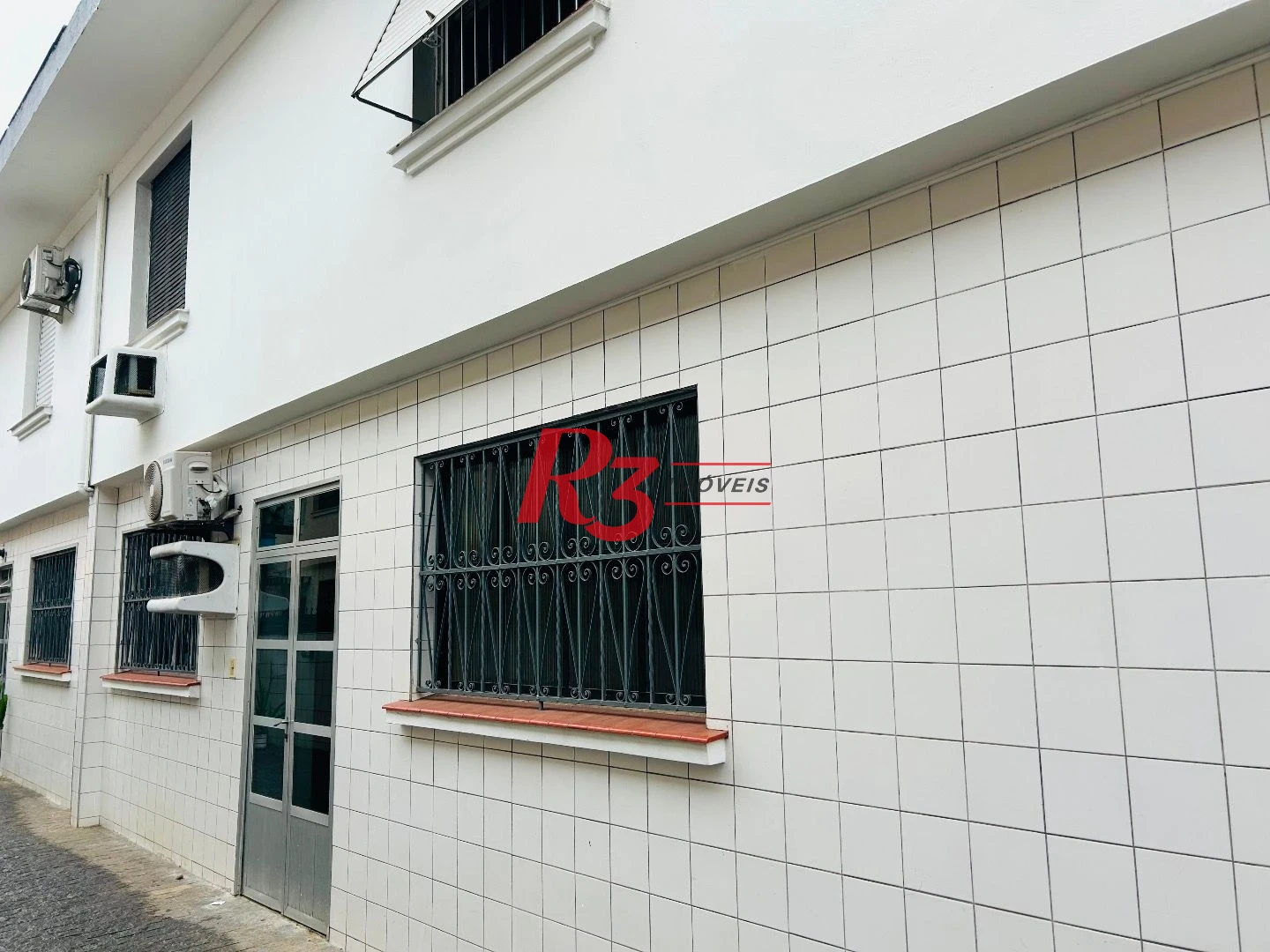 Sobrado com 2 dormitórios à venda, 86 m² por R$ 475.000,00 - Vila Matias - Santos/SP
