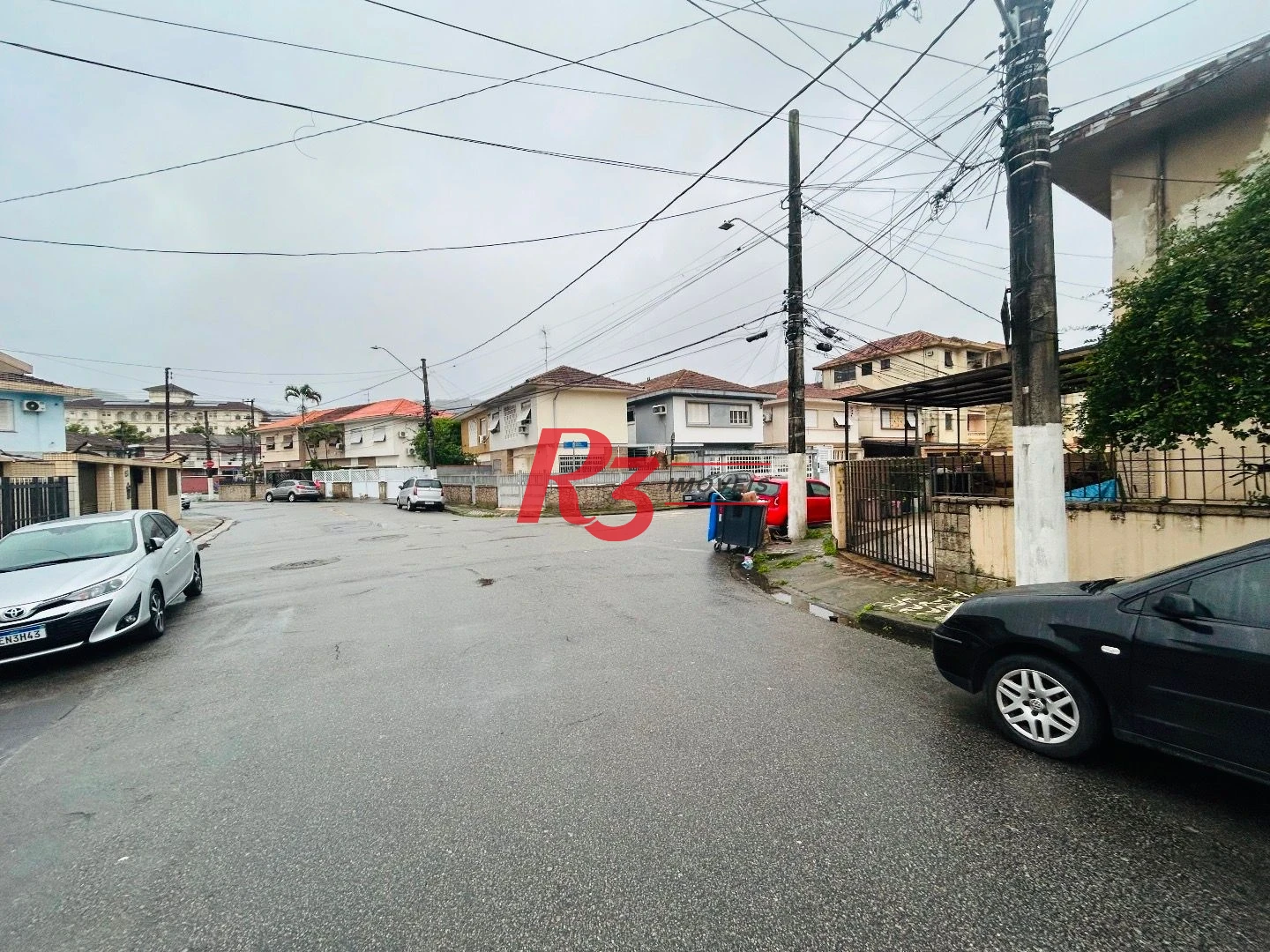 Sobrado com 2 dormitórios à venda, 86 m² por R$ 475.000,00 - Vila Matias - Santos/SP