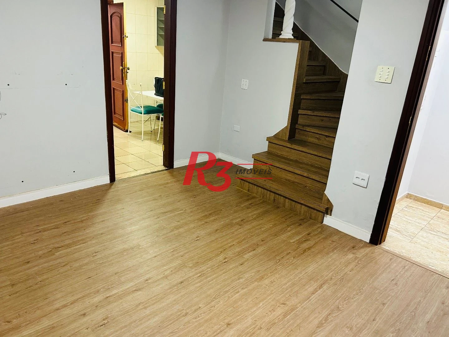 Sobrado com 2 dormitórios à venda, 86 m² por R$ 475.000,00 - Vila Matias - Santos/SP
