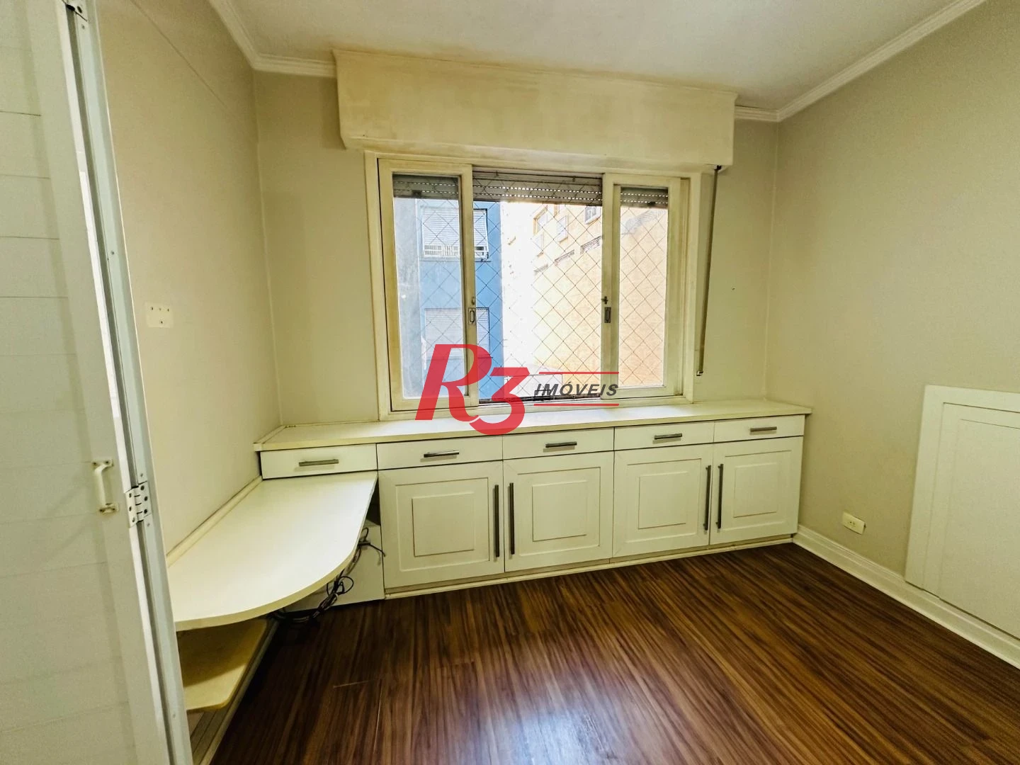 Apartamento com 3 dormitórios para alugar, 95 m² por R$ 5.500,02/mês - Gonzaga - Santos/SP