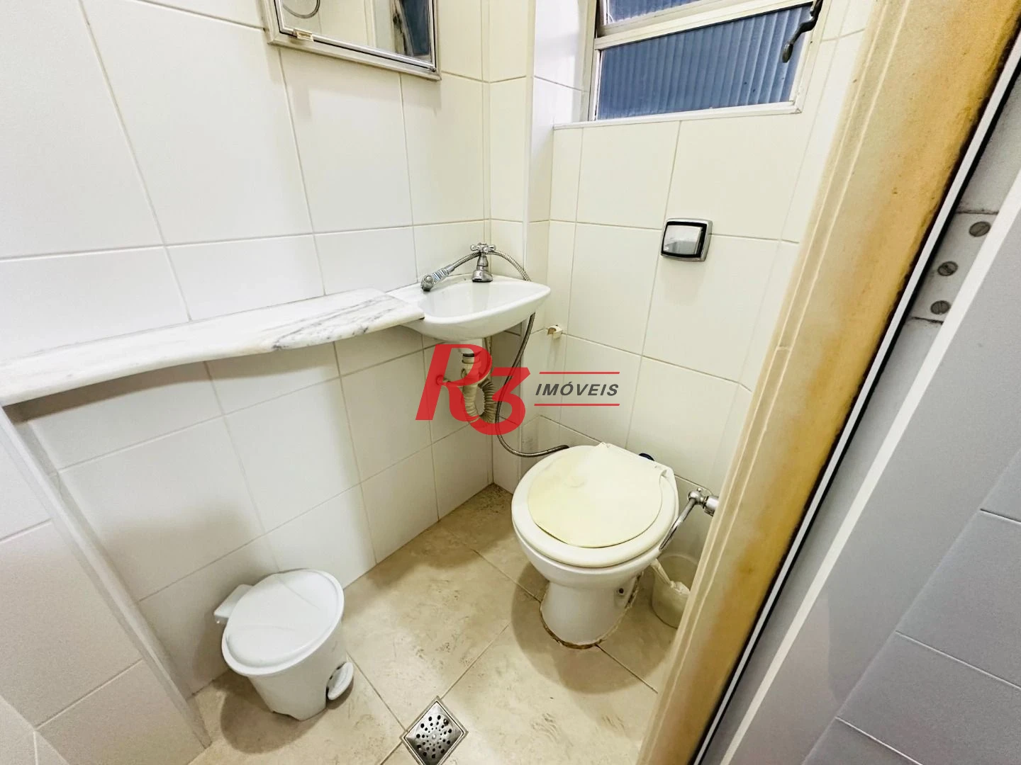 Apartamento com 3 dormitórios para alugar, 95 m² por R$ 5.500,02/mês - Gonzaga - Santos/SP