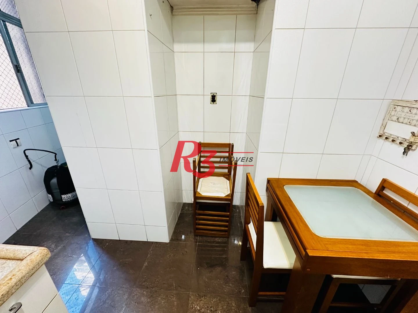 Apartamento com 3 dormitórios para alugar, 95 m² por R$ 5.500,02/mês - Gonzaga - Santos/SP