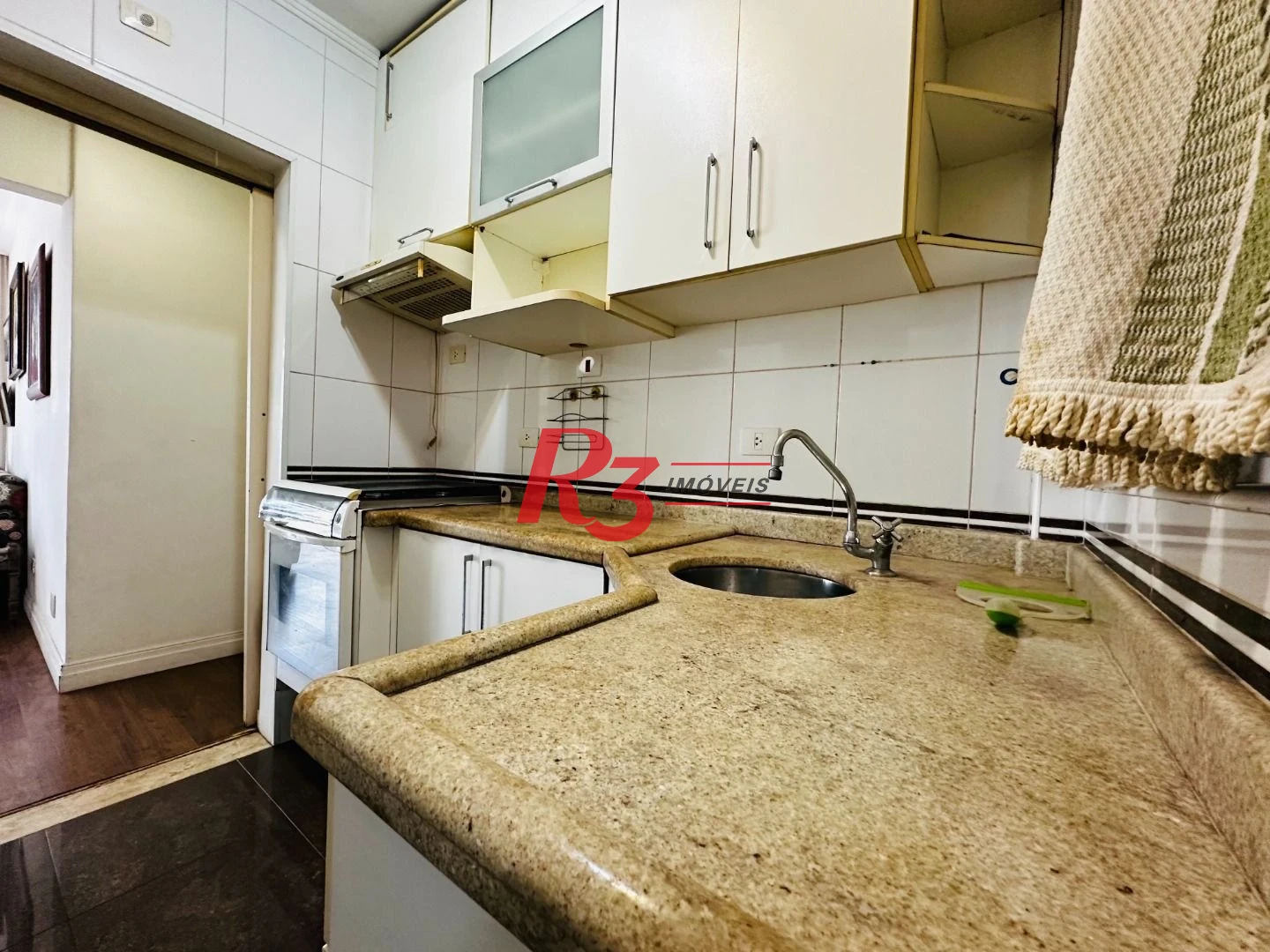 Apartamento com 3 dormitórios para alugar, 95 m² por R$ 5.500,02/mês - Gonzaga - Santos/SP