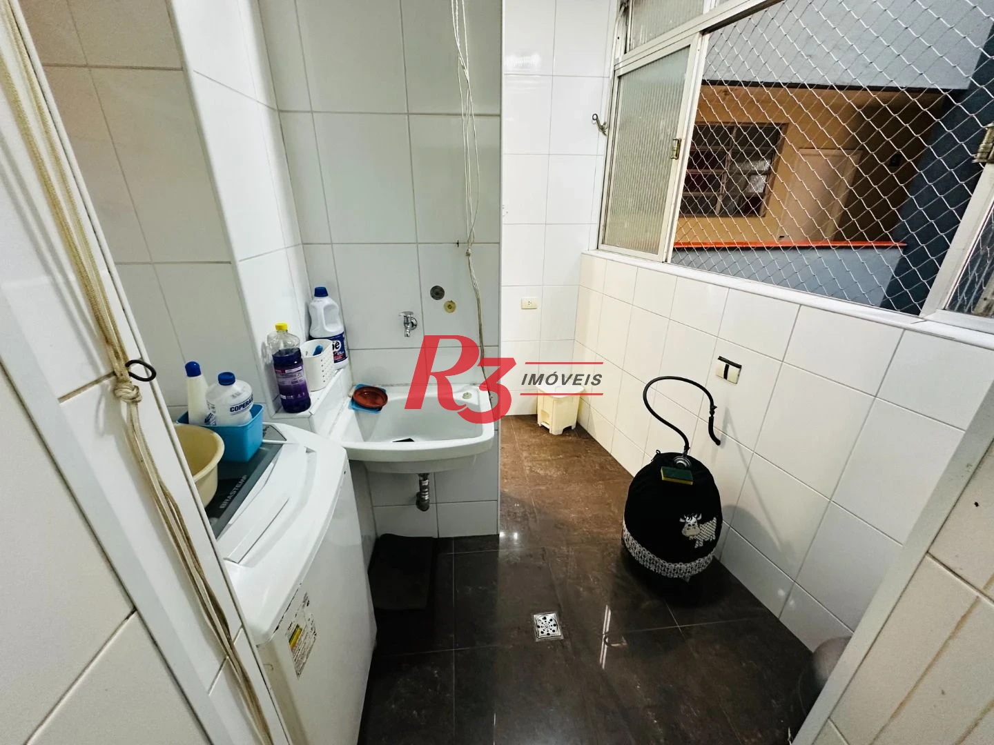 Apartamento com 3 dormitórios para alugar, 95 m² por R$ 5.500,02/mês - Gonzaga - Santos/SP