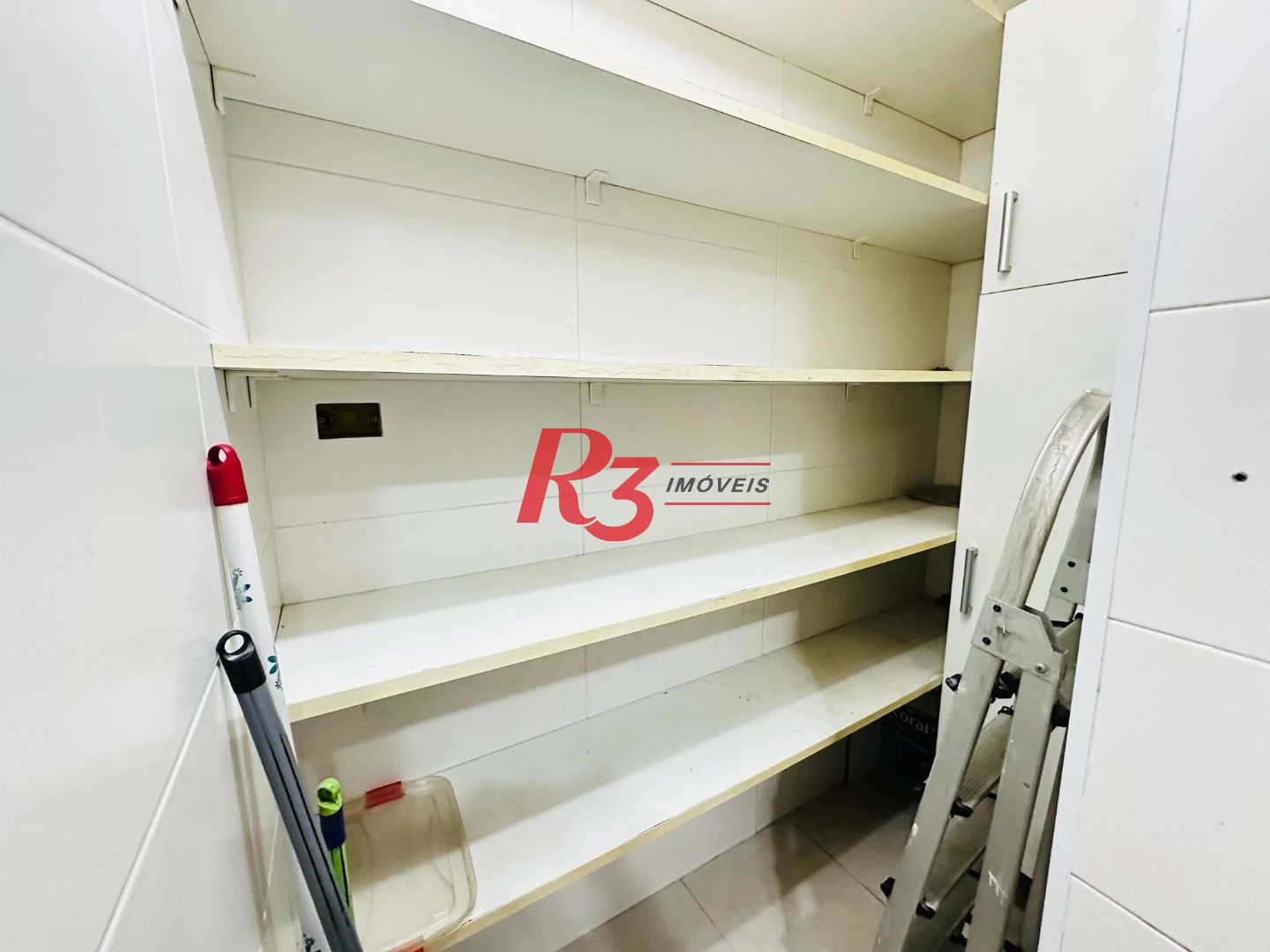 Apartamento com 3 dormitórios para alugar, 95 m² por R$ 5.500,02/mês - Gonzaga - Santos/SP