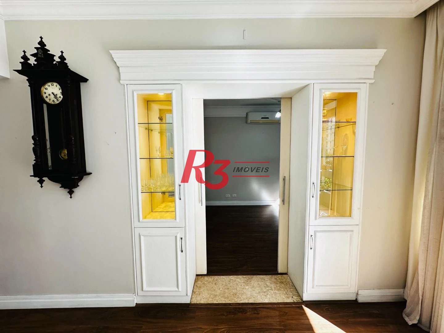 Apartamento com 3 dormitórios para alugar, 95 m² por R$ 5.500,02/mês - Gonzaga - Santos/SP