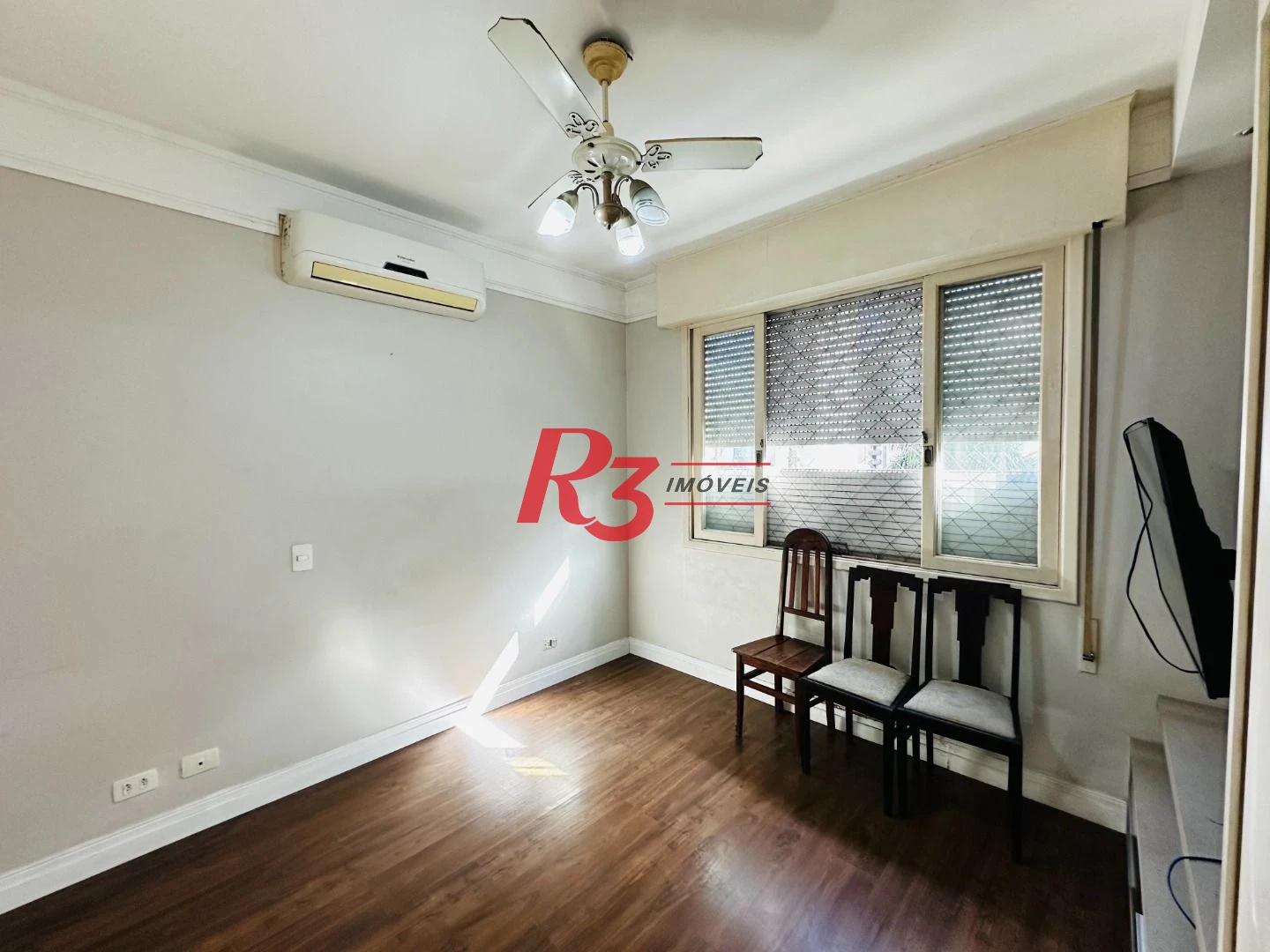 Apartamento com 3 dormitórios para alugar, 95 m² por R$ 5.500,02/mês - Gonzaga - Santos/SP