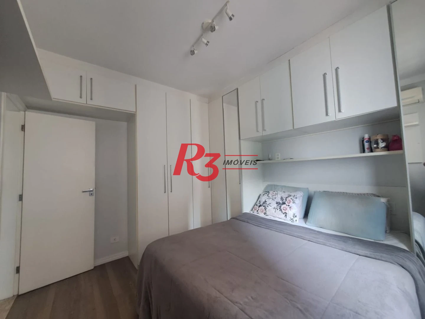 Apartamento com 2 dormitórios à venda, 117 m² por R$ 530.000,00 - Marapé - Santos/SP