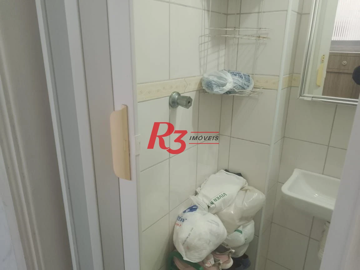 Apartamento com 2 dormitórios à venda, 90 m² por R$ 745.000,00 - Gonzaga - Santos/SP