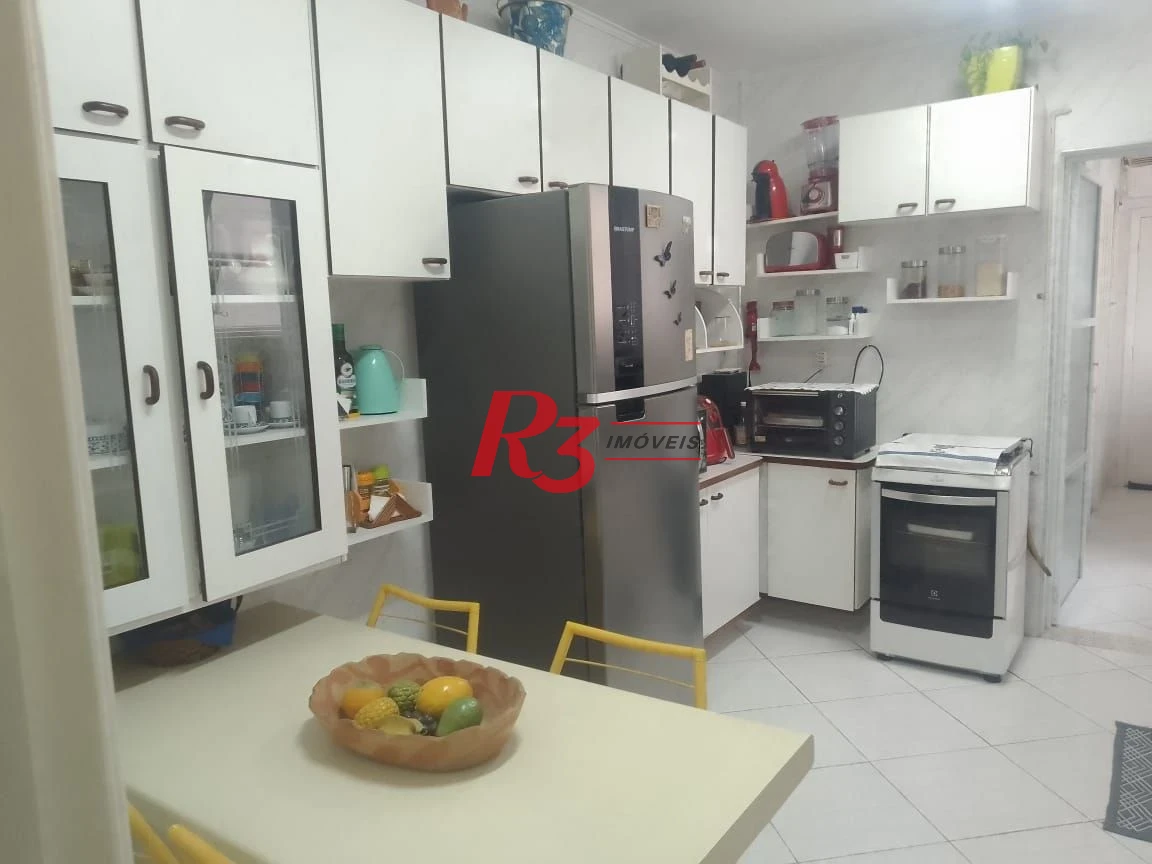 Apartamento com 2 dormitórios à venda, 90 m² por R$ 745.000,00 - Gonzaga - Santos/SP
