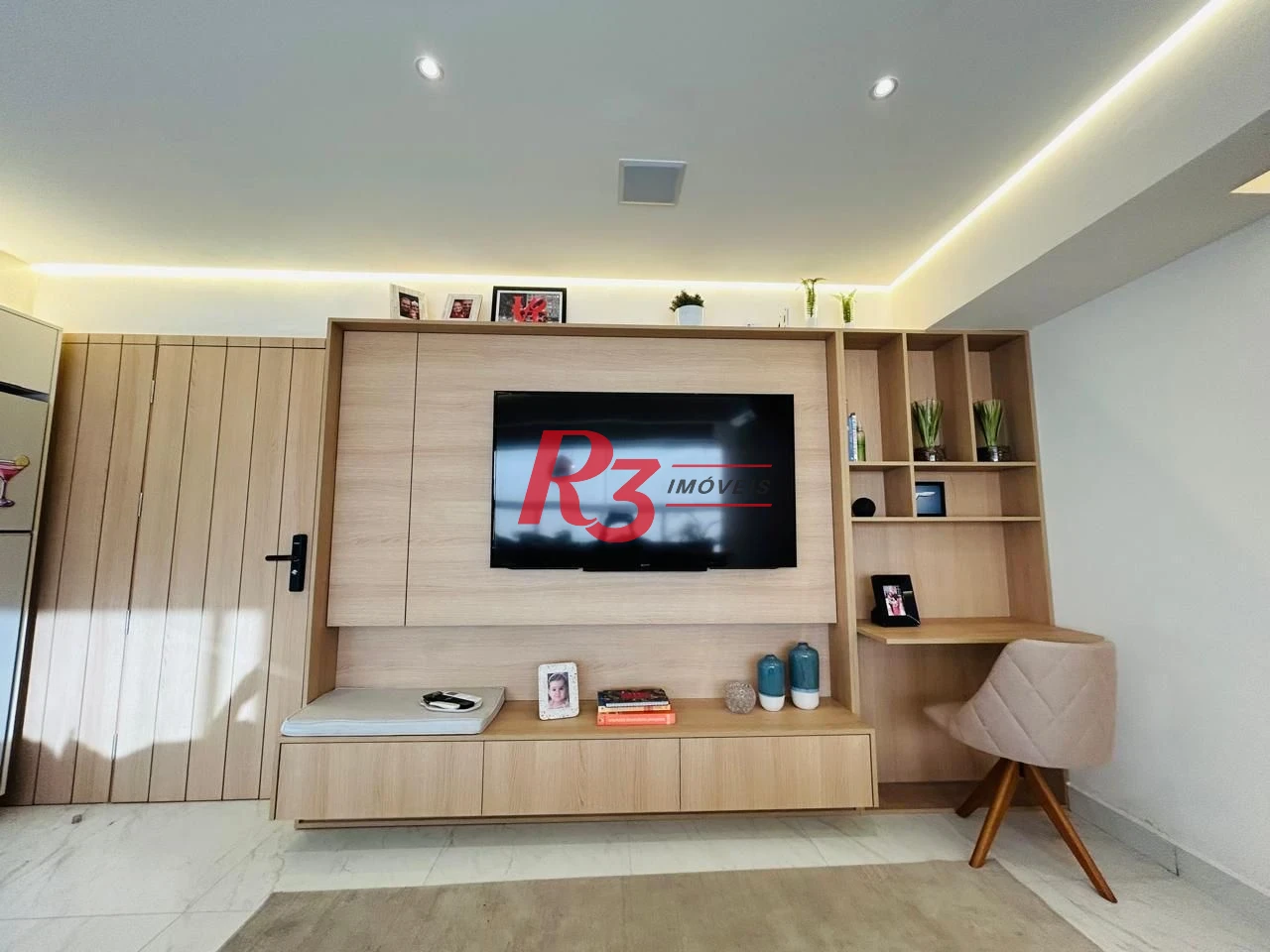 Apartamento com 2 dormitórios à venda, 65 m² por R$ 950.000,00 - Ponta da Praia - Santos/SP