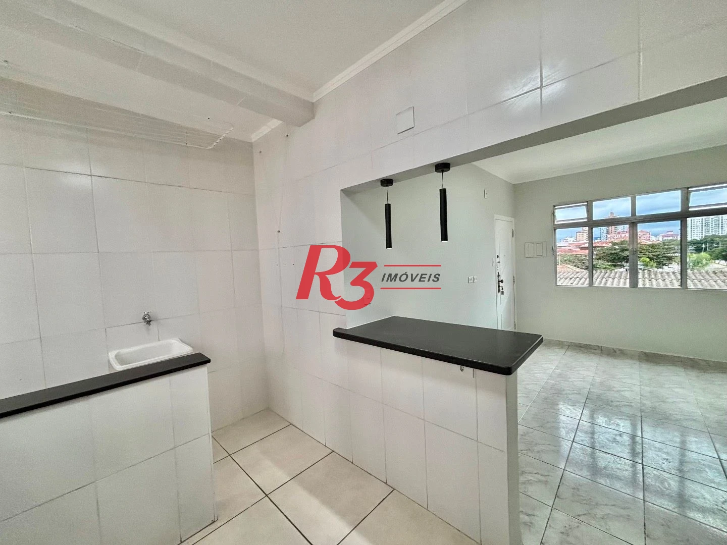 Apartamento com 2 dormitórios à venda, 54 m² por R$ 300.000,00 - Aparecida - Santos/SP