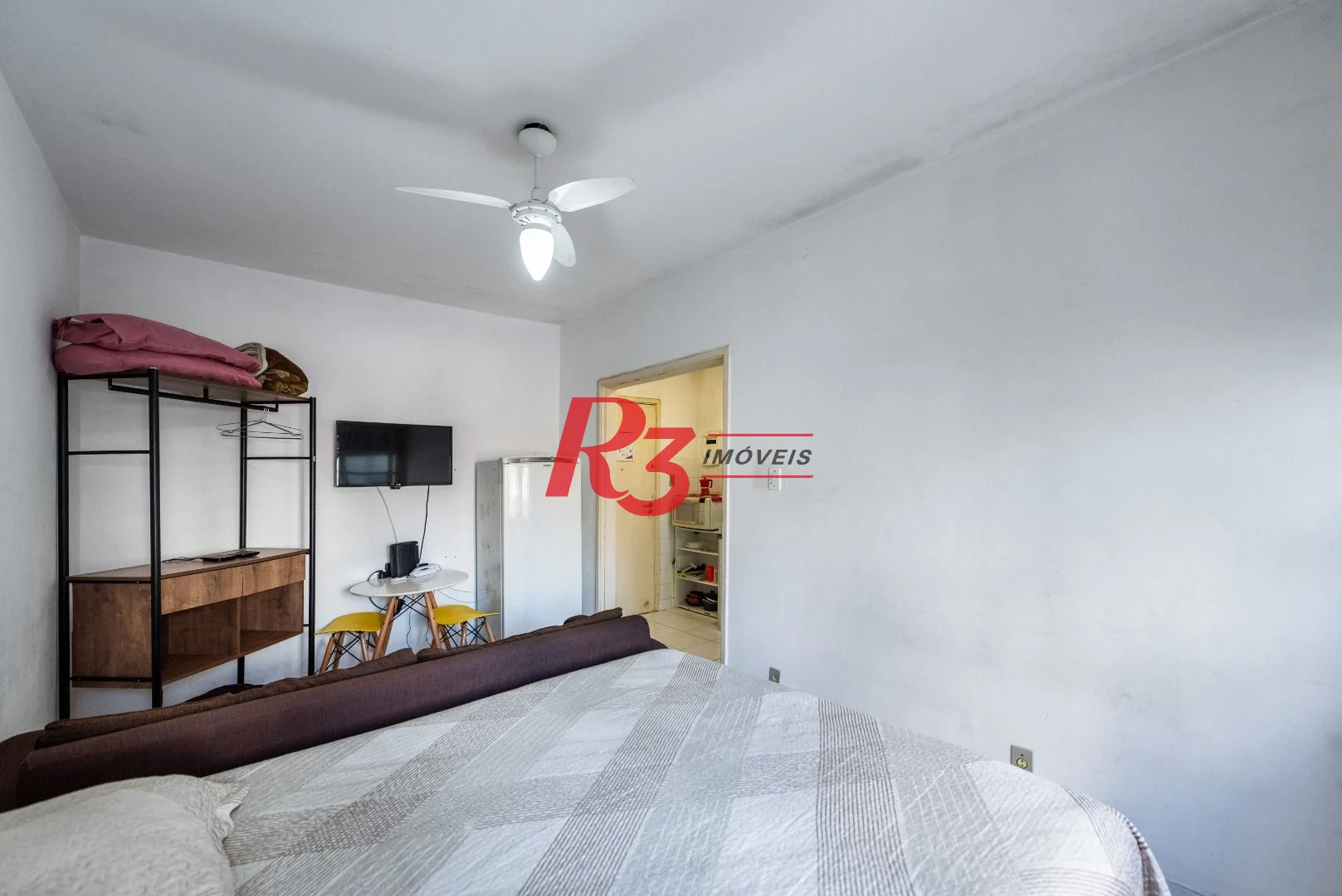 Kitnet com 1 dormitório para alugar, 31 m² por R$ 3.000,00/mês - Embaré - Santos/SP