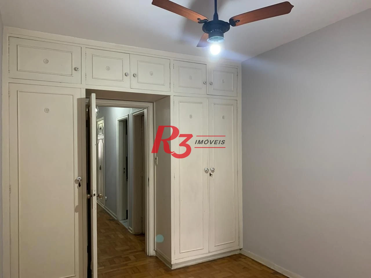 Apartamento com 3 dormitórios à venda, 257 m² por R$ 1.200.000,00 - Gonzaga - Santos/SP