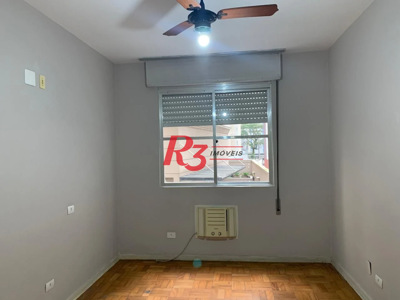 Apartamento com 3 dormitórios à venda, 257 m² por R$ 1.200.000,00 - Gonzaga - Santos/SP