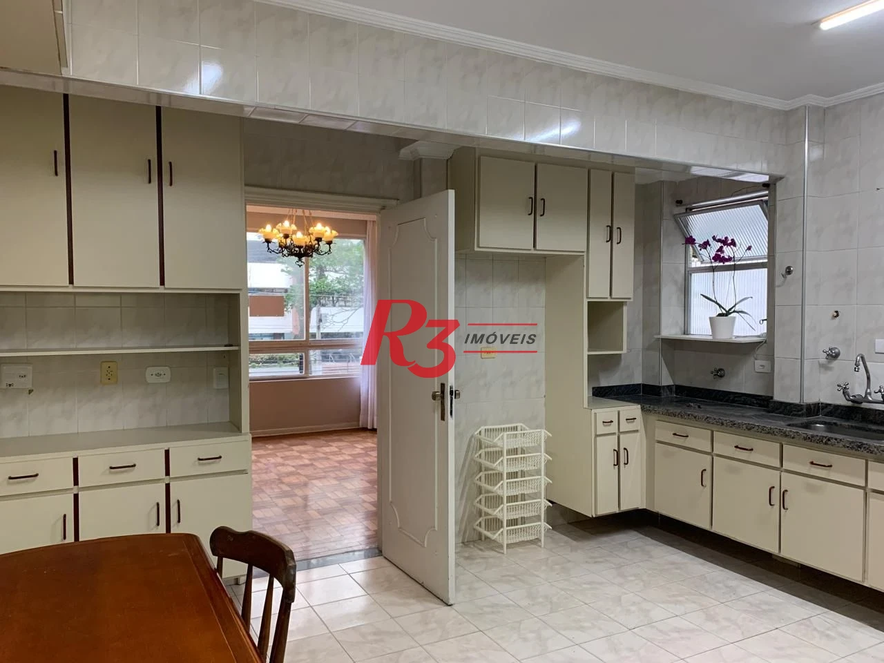 Apartamento com 3 dormitórios à venda, 257 m² por R$ 1.200.000,00 - Gonzaga - Santos/SP