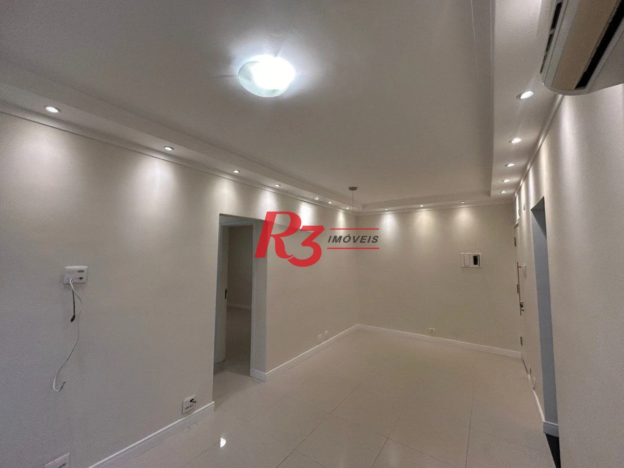 Apartamento com 2 dormitórios à venda, 61 m² por R$ 410.000,00 - Aparecida - Santos/SP