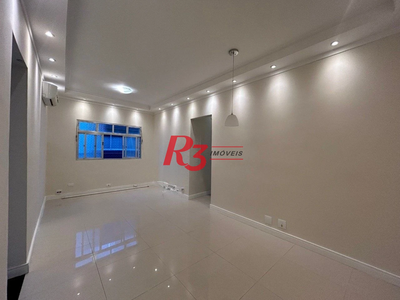 Apartamento com 2 dormitórios à venda, 61 m² por R$ 410.000,00 - Aparecida - Santos/SP