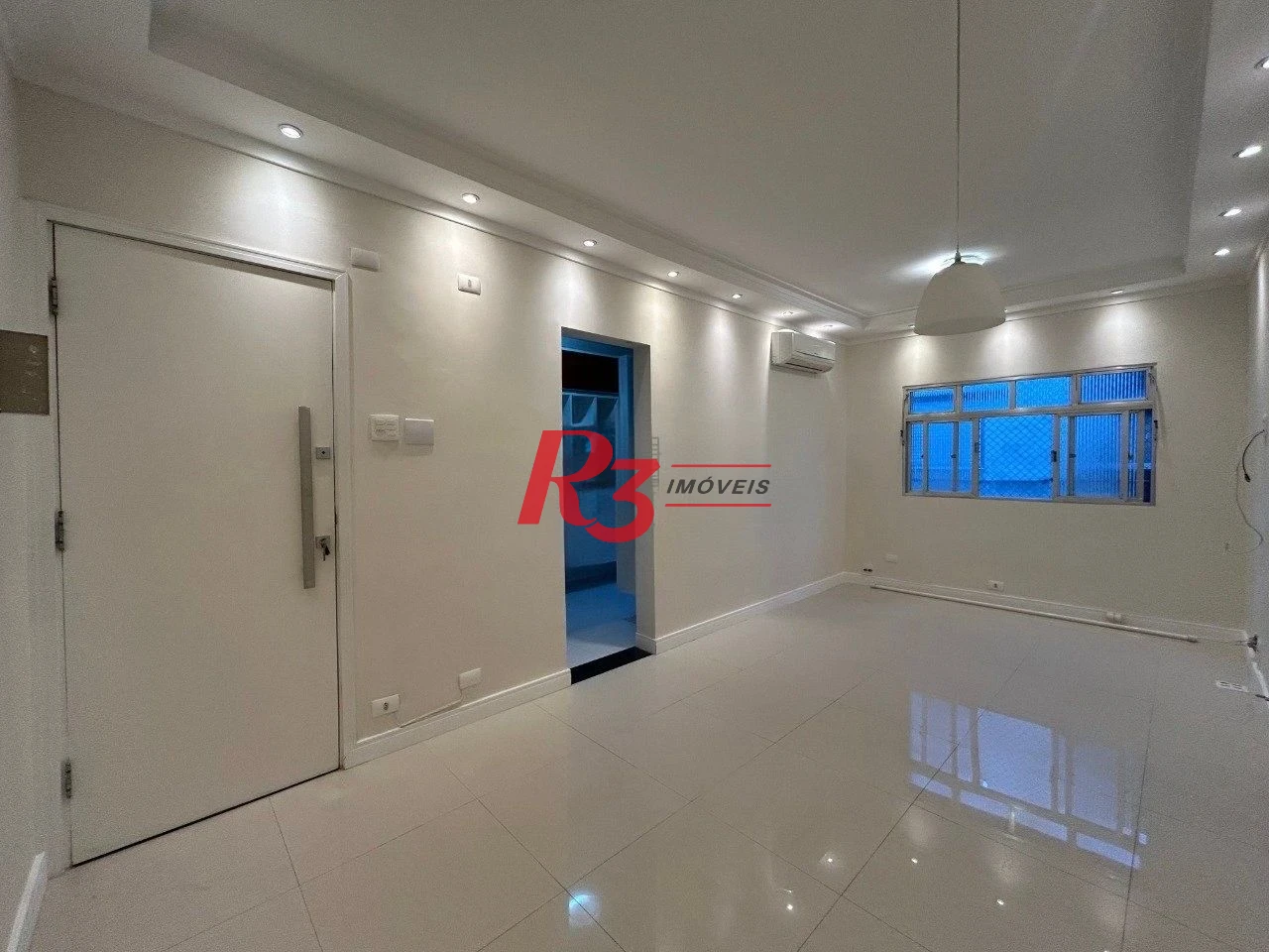 Apartamento com 2 dormitórios à venda, 61 m² por R$ 410.000,00 - Aparecida - Santos/SP