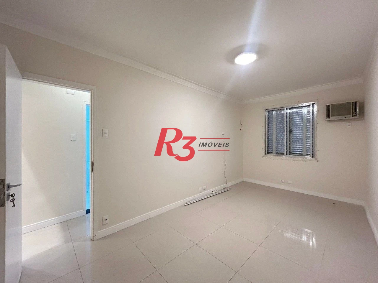 Apartamento com 2 dormitórios à venda, 61 m² por R$ 410.000,00 - Aparecida - Santos/SP