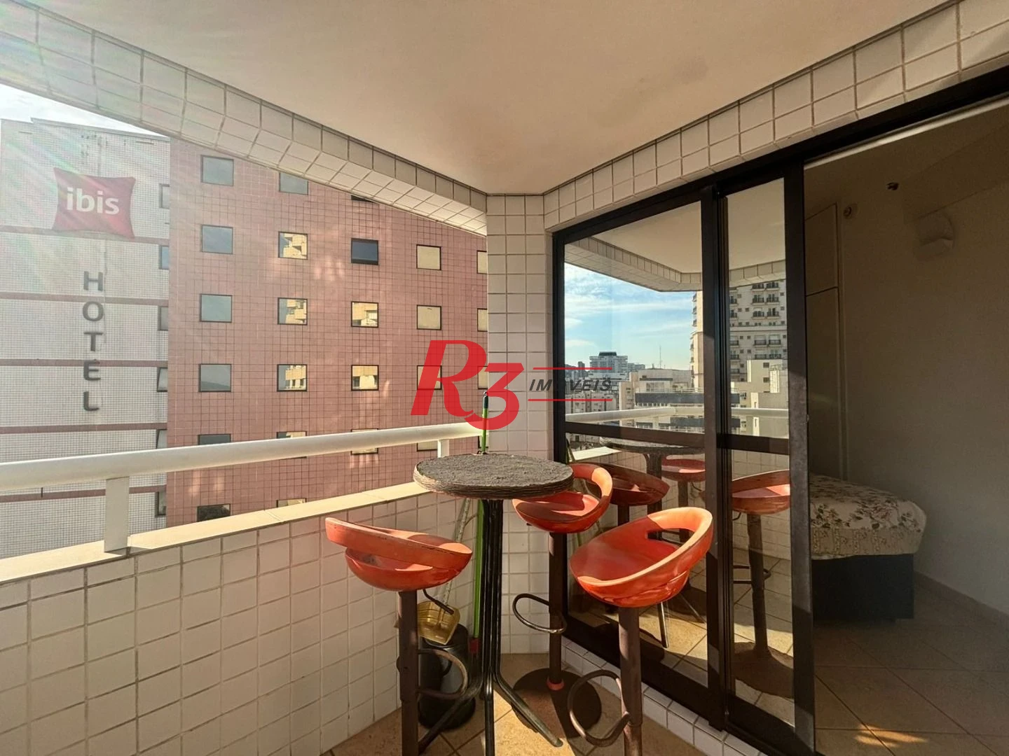 Flat frente Mar com 2 dormitórios à venda, 56 m² por R$ 585.000 - Boqueirão - Santos/SP