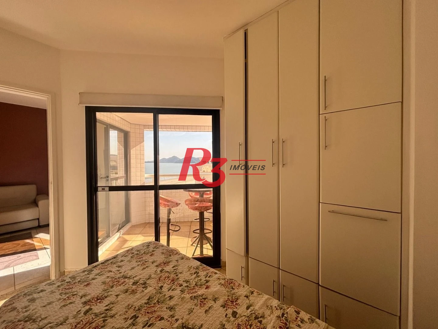 Flat frente Mar com 2 dormitórios à venda, 56 m² por R$ 585.000 - Boqueirão - Santos/SP