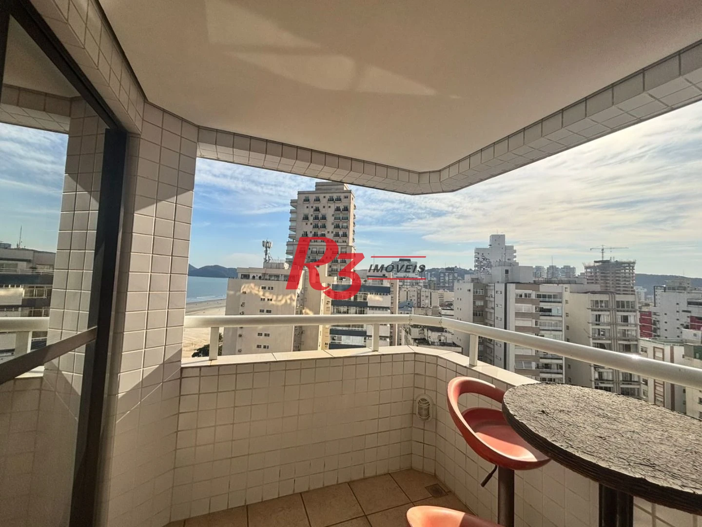 Flat frente Mar com 2 dormitórios à venda, 56 m² por R$ 585.000 - Boqueirão - Santos/SP