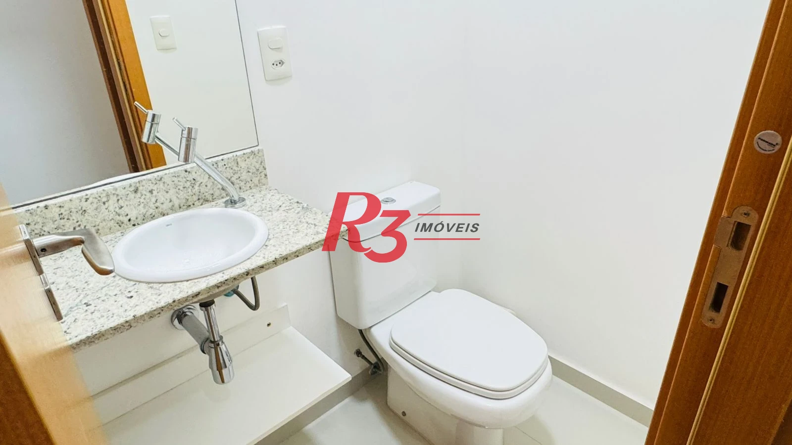 Apartamento com 1 dormitório à venda, 72 m² por R$ 615.000,00 - Boqueirão - Santos/SP