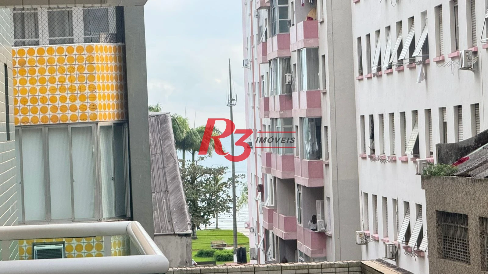 Apartamento com 1 dormitório à venda, 72 m² por R$ 615.000,00 - Boqueirão - Santos/SP