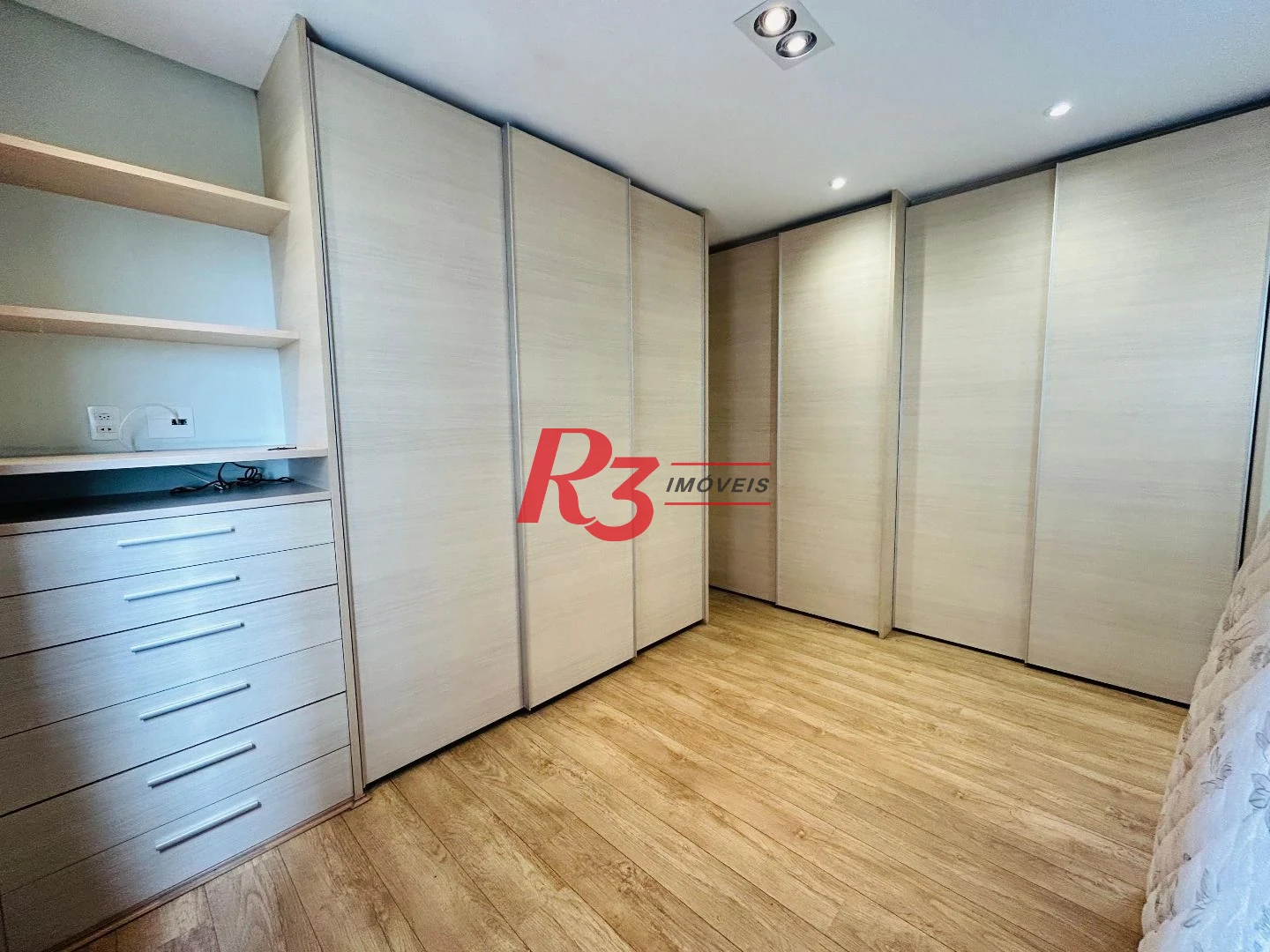 Apartamento com 3 dormitórios à venda, 138 m² por R$ 1.350.000 - Boqueirão - Santos/SP