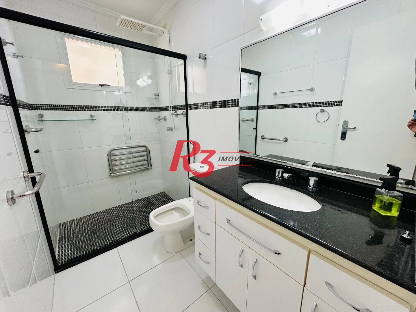 Apartamento com 3 dormitórios à venda, 138 m² por R$ 1.350.000 - Boqueirão - Santos/SP