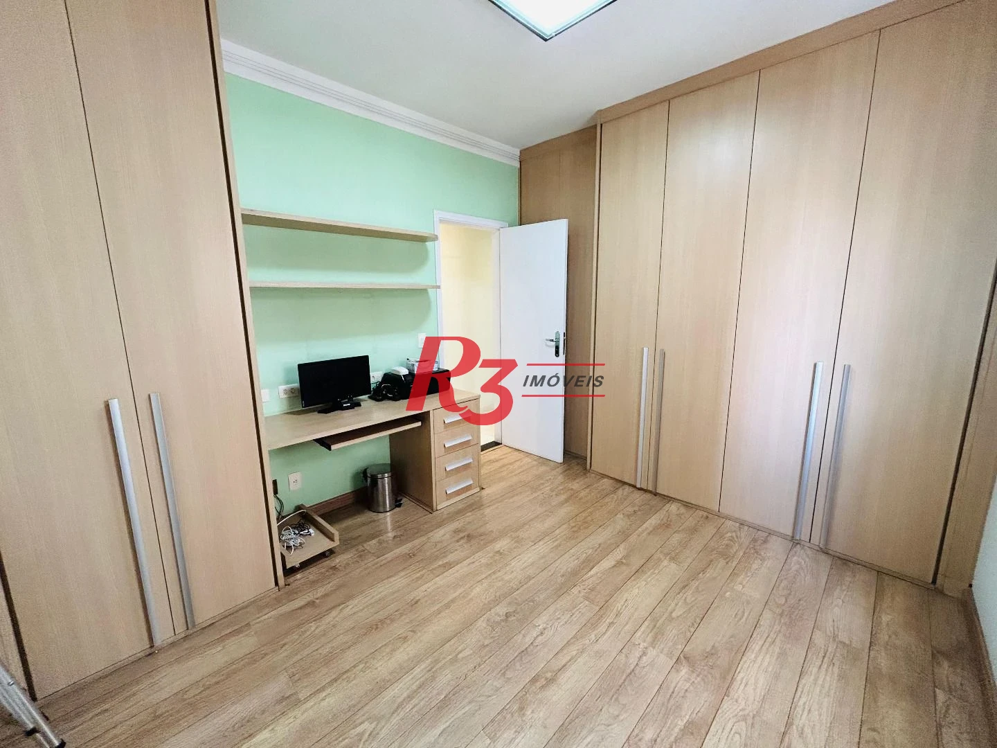 Apartamento com 3 dormitórios à venda, 138 m² por R$ 1.350.000 - Boqueirão - Santos/SP