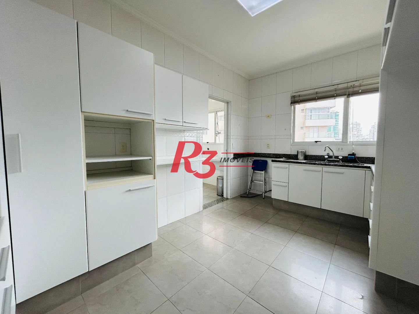 Apartamento com 3 dormitórios à venda, 138 m² por R$ 1.350.000 - Boqueirão - Santos/SP