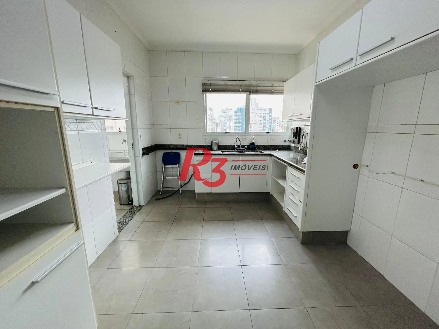 Apartamento com 3 dormitórios à venda, 138 m² por R$ 1.350.000 - Boqueirão - Santos/SP
