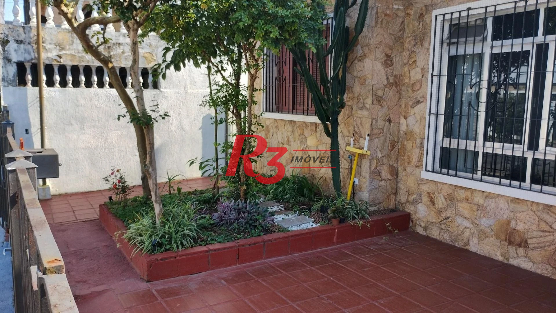 Casa com 2 dormitórios, 120 m² - venda por R$ 990.000,00 ou aluguel por R$ 4.600,00/mês - Vila Valença - São Vicente/SP