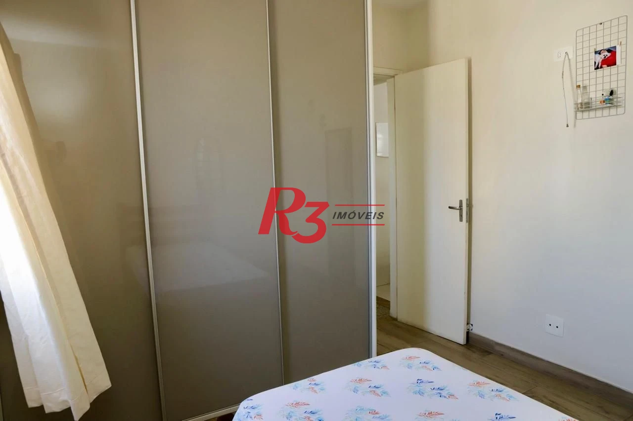 Apartamento à Venda, 2 dormitórios Vista Livre, Ambientes Reformados, Terraço para Lazer e Localização Privilegiada Embaré