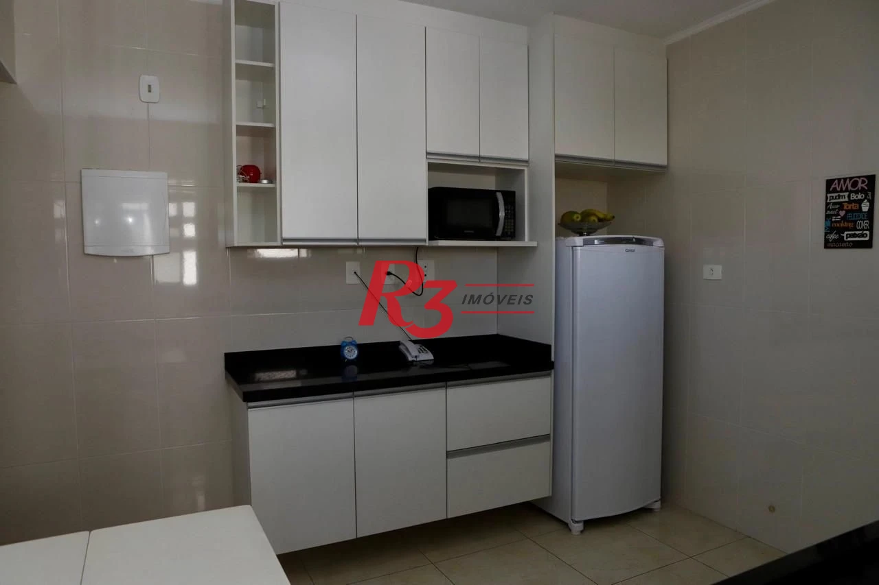 Apartamento à Venda, 2 dormitórios Vista Livre, Ambientes Reformados, Terraço para Lazer e Localização Privilegiada Embaré