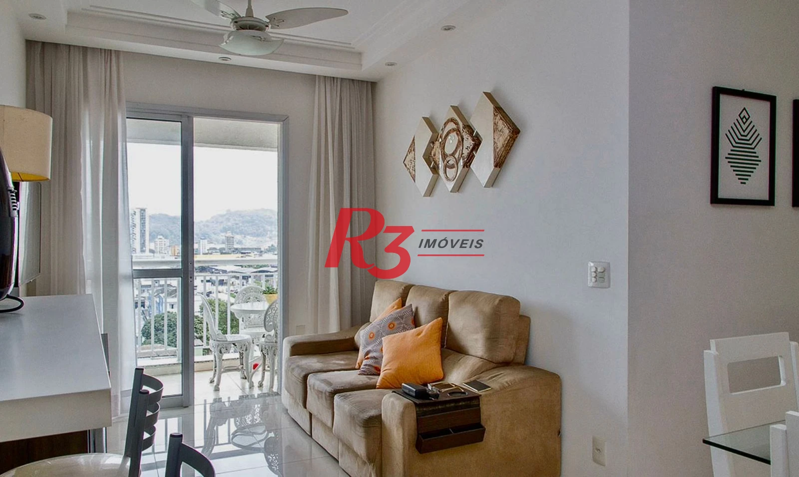 Apartamento com 2 dormitórios à venda, 70 m² por R$ 550.000,00 - Vila Matias - Santos/SP