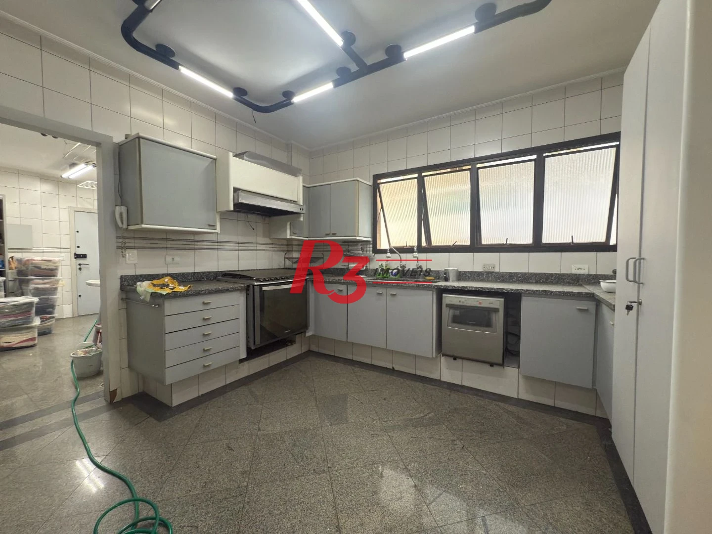Apartamento com 4 dormitórios à venda, 267 m² por R$ 1.800.000,00 - Boqueirão - Santos/SP