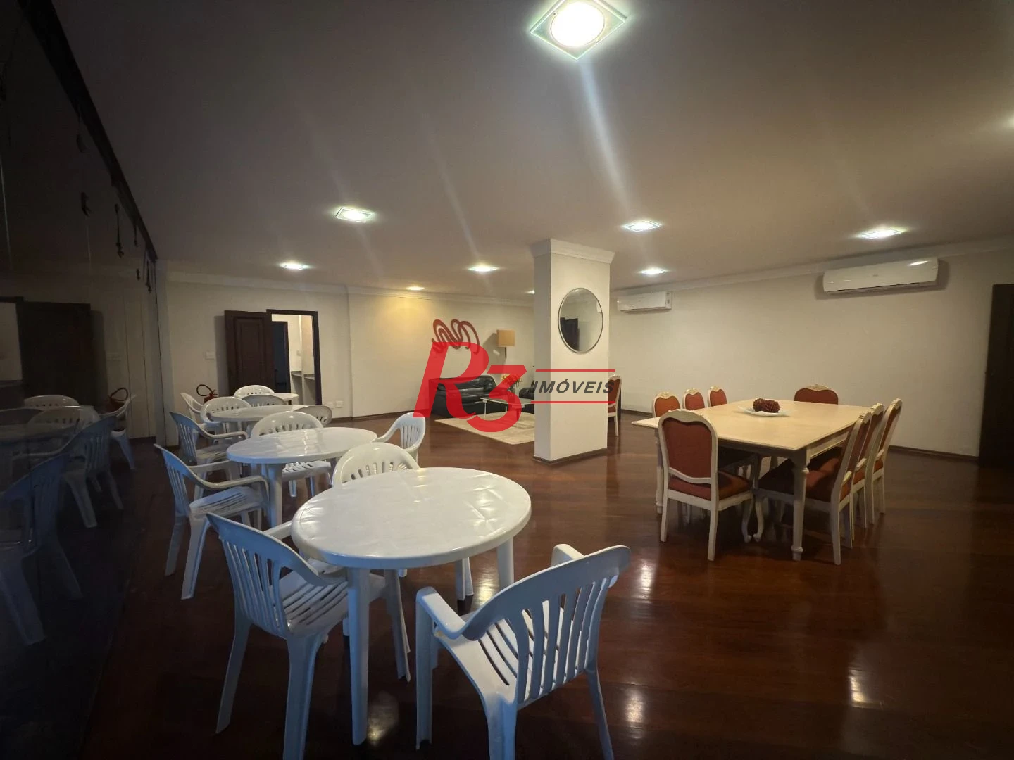 Apartamento com 4 dormitórios à venda, 267 m² por R$ 1.800.000,00 - Boqueirão - Santos/SP