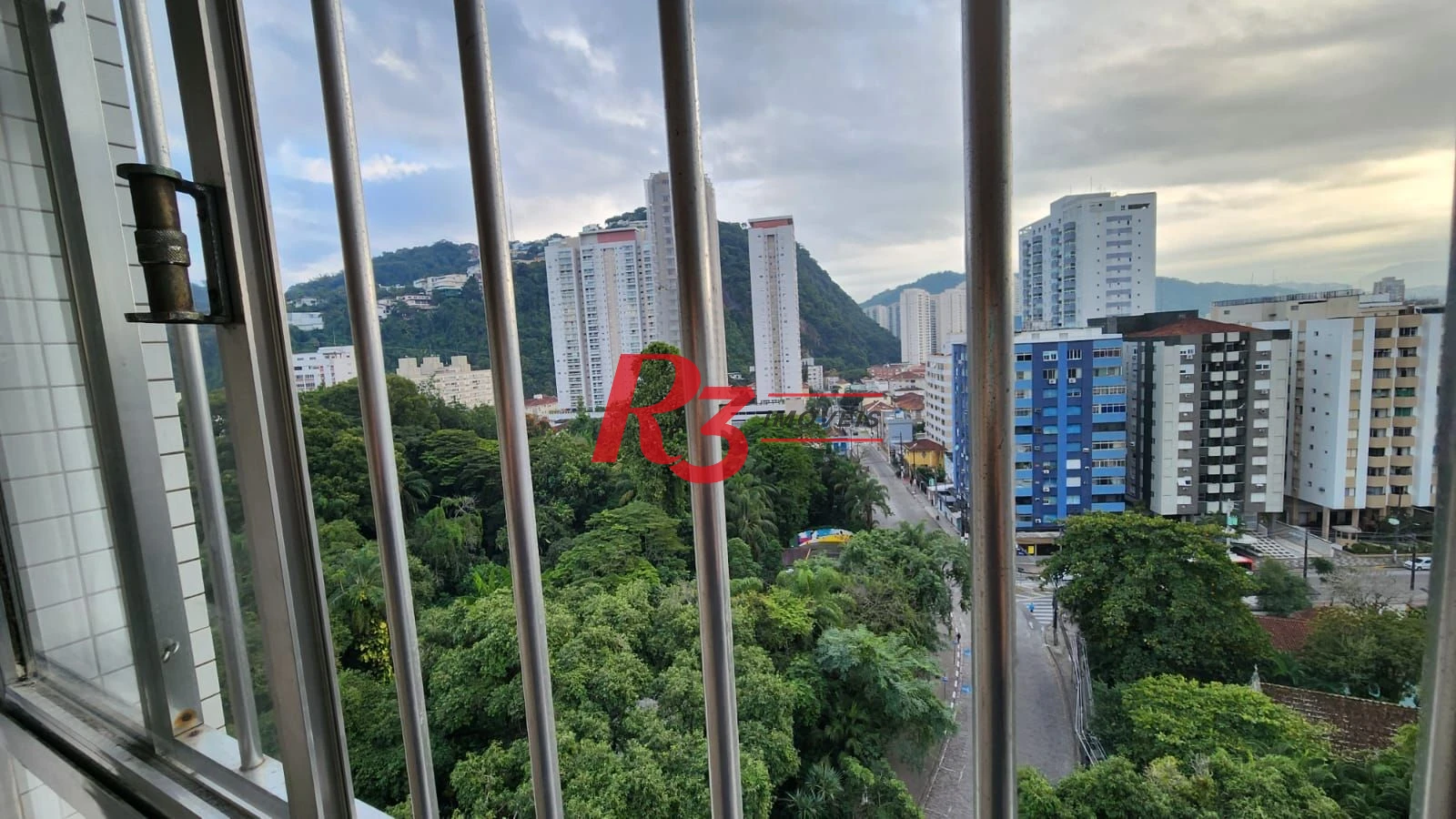 Apartamento com 2 dormitórios para alugar, 99 m² por R$ 4.000,00/mês - José Menino - Santos/SP