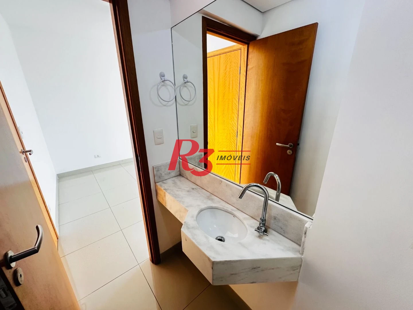 Apartamento com 2 dormitórios para alugar, 59 m² por R$ 5.143,03/mês - Vila Matias - Santos/SP