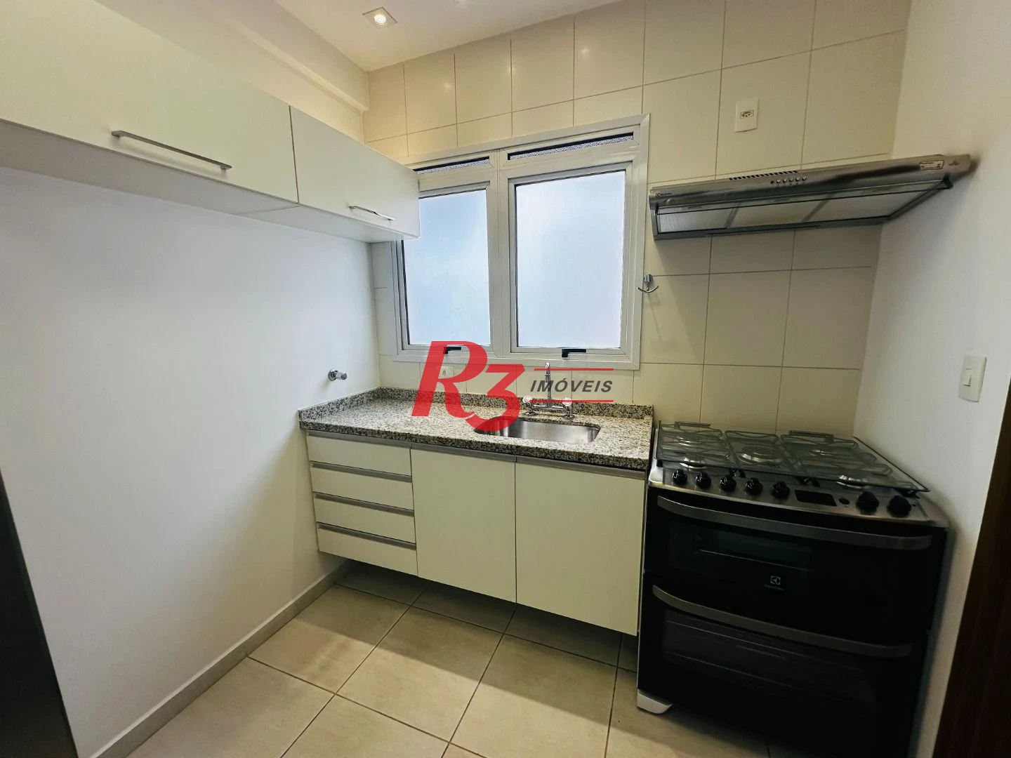Apartamento com 3 dormitórios para alugar, 93 m² por R$ 7.465,00/mês - Boqueirão - Santos/SP