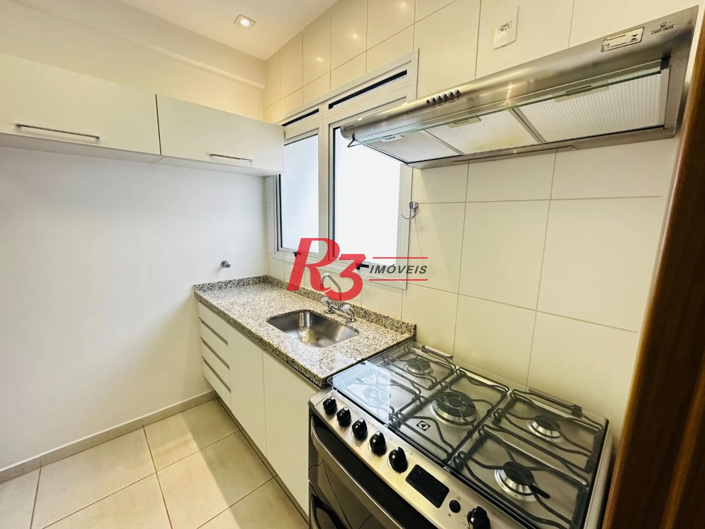 Apartamento com 3 dormitórios para alugar, 93 m² por R$ 7.465,00/mês - Boqueirão - Santos/SP