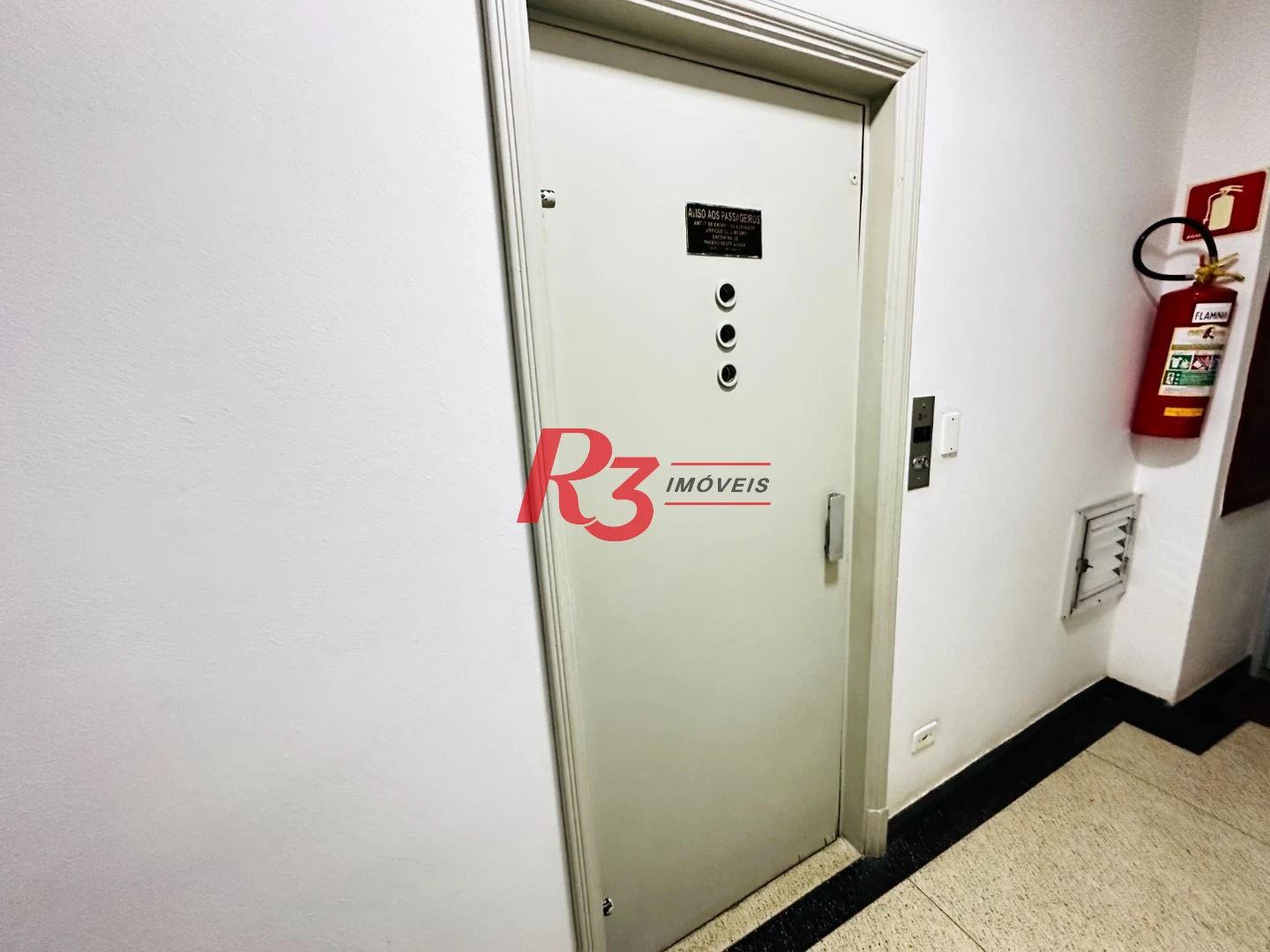 Apartamento com 1 dormitório à venda, 38 m² por R$ 300.000,00 - José Menino - Santos/SP