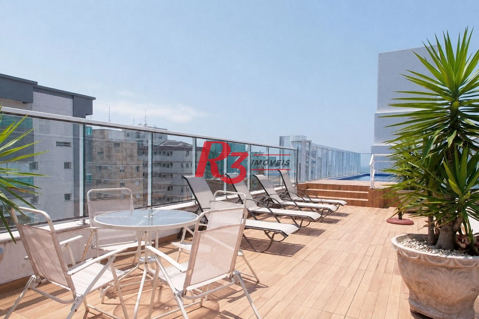 Apartamento com 2 dormitórios à venda, 72 m² por R$ 680.000,00 - José Menino - Santos/SP
