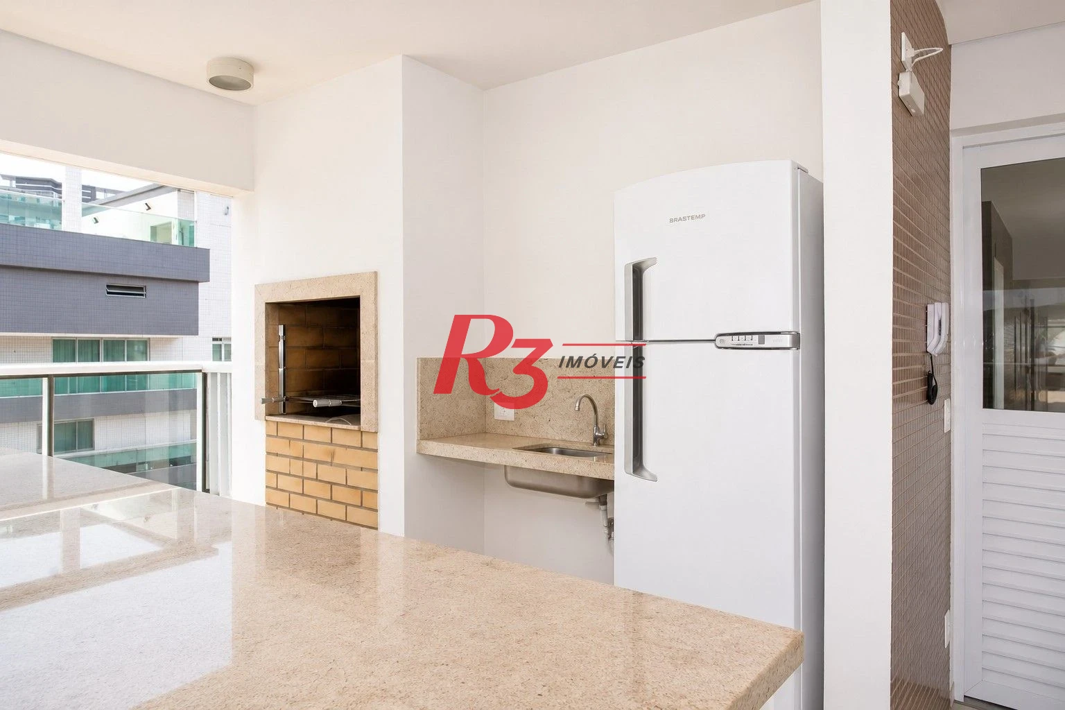 Apartamento com 2 dormitórios à venda, 72 m² por R$ 680.000,00 - José Menino - Santos/SP
